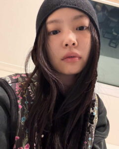 Jennie in her new fashion style.