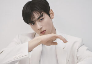 Cha Eun-woo poses in a white attire.