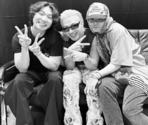 Bigbang members- Daesung, Taeyang, G-dragon get together for a photo. (Photo / Taeyang SNS)