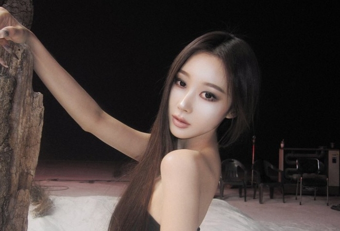 aespa Giselle poses for a camera